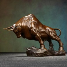 Pioneer cattle statue